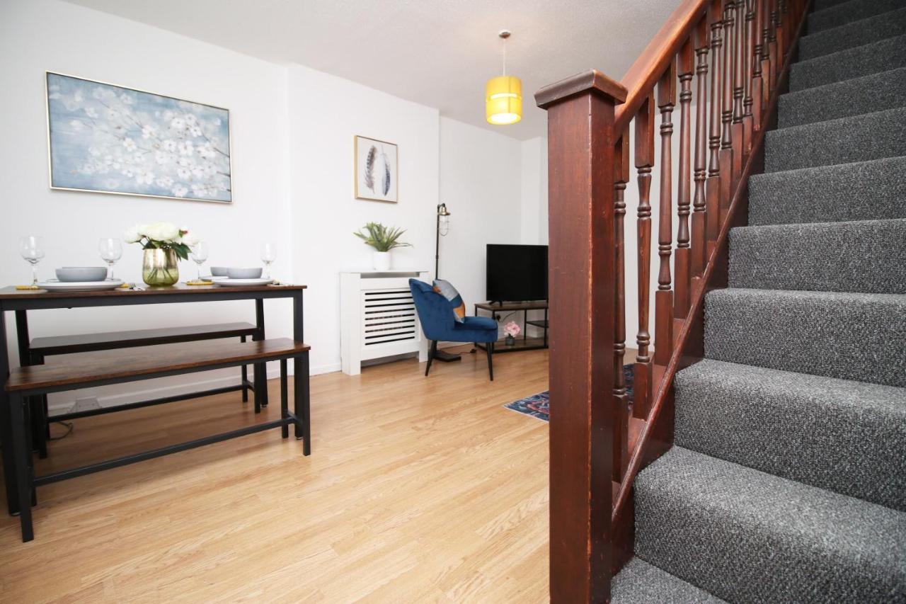 2Bedroom Home- Free Parking, Wi-Fi & Patio- Available For Long Or Short Term Bristol Ngoại thất bức ảnh