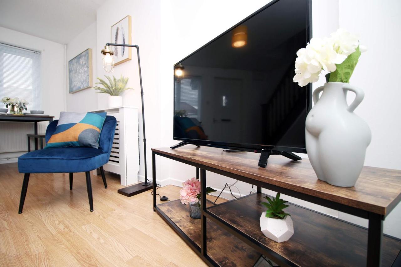 2Bedroom Home- Free Parking, Wi-Fi & Patio- Available For Long Or Short Term Bristol Ngoại thất bức ảnh