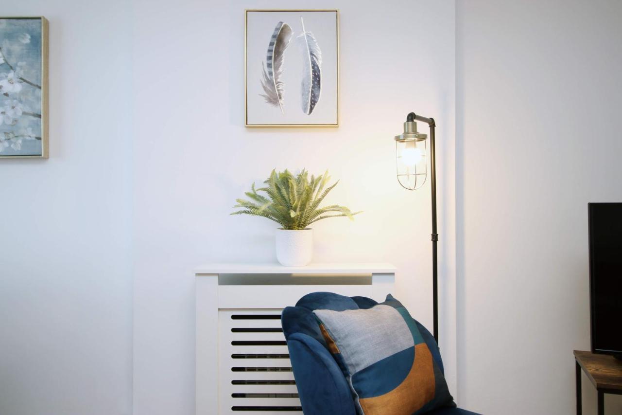 2Bedroom Home- Free Parking, Wi-Fi & Patio- Available For Long Or Short Term Bristol Ngoại thất bức ảnh