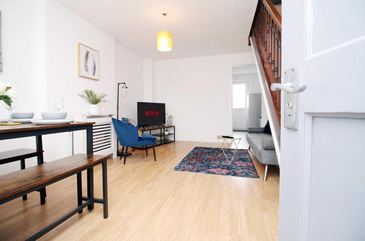 2Bedroom Home- Free Parking, Wi-Fi & Patio- Available For Long Or Short Term Bristol Ngoại thất bức ảnh