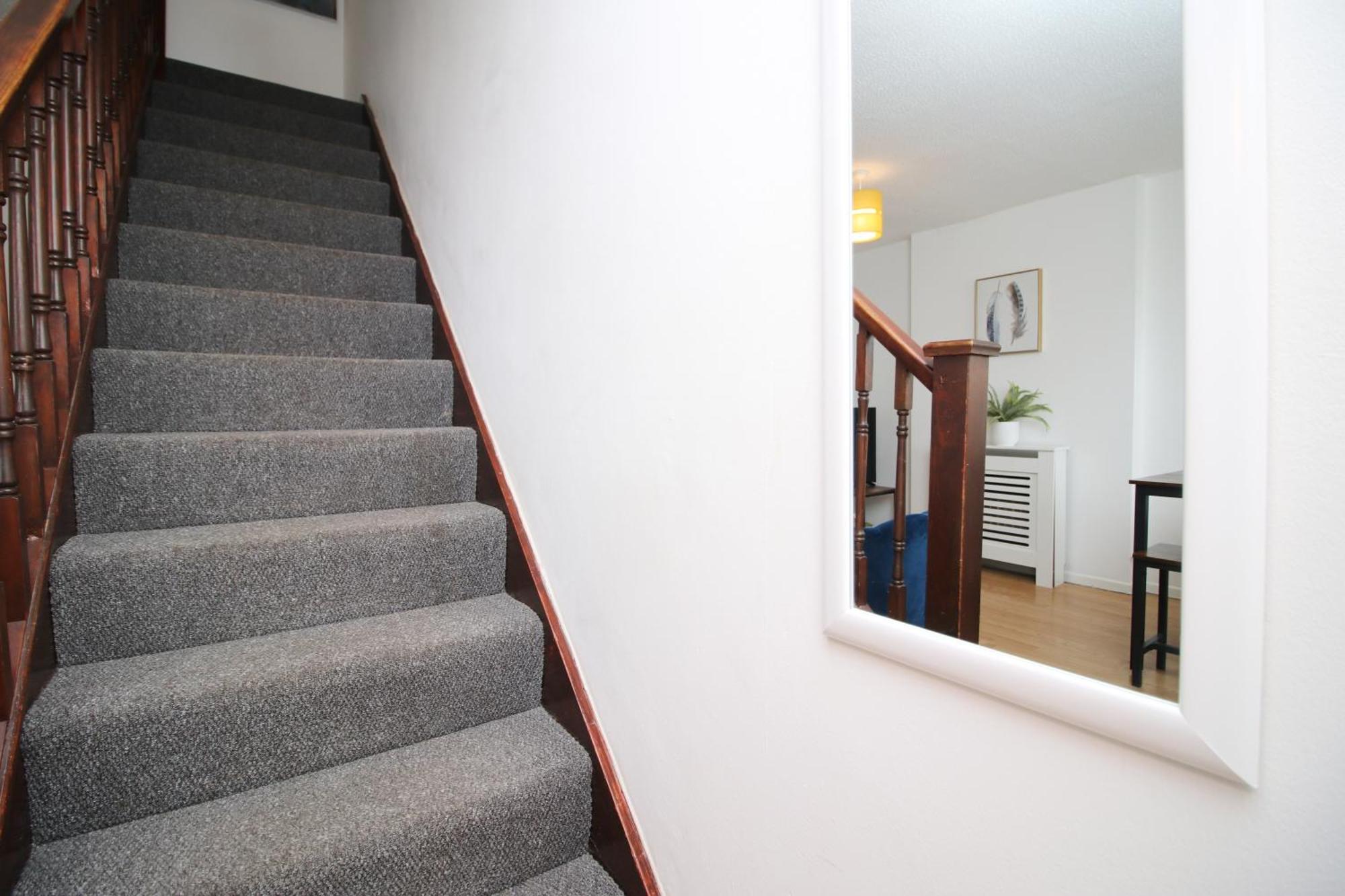 2Bedroom Home- Free Parking, Wi-Fi & Patio- Available For Long Or Short Term Bristol Ngoại thất bức ảnh